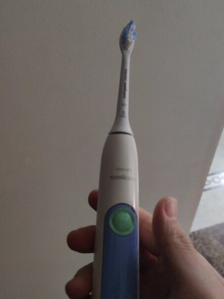 飞利浦PHILIPS电动牙刷头这个牙刷震动声音很大比自带的声音大？