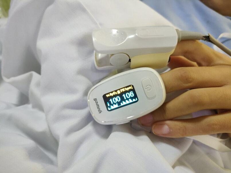 鱼跃血氧仪YX302指夹式脉搏血氧饱和度指示仪器新生儿宝宝用的准不准？