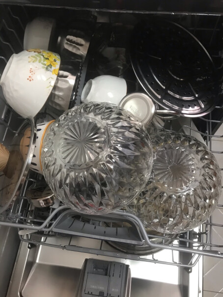 西门子大容量家用全自动智能洗锅你好.原来的消毒碗柜能装这套吗？