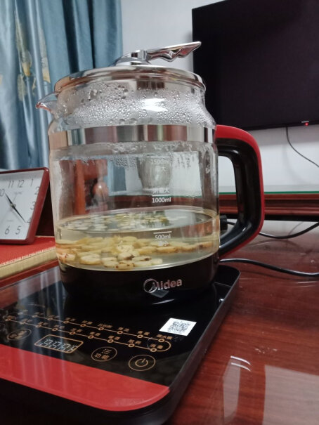 美的养生壶电水壶1.5L多功能烧水煮茶器烧水的时候壶底会漏水吗？