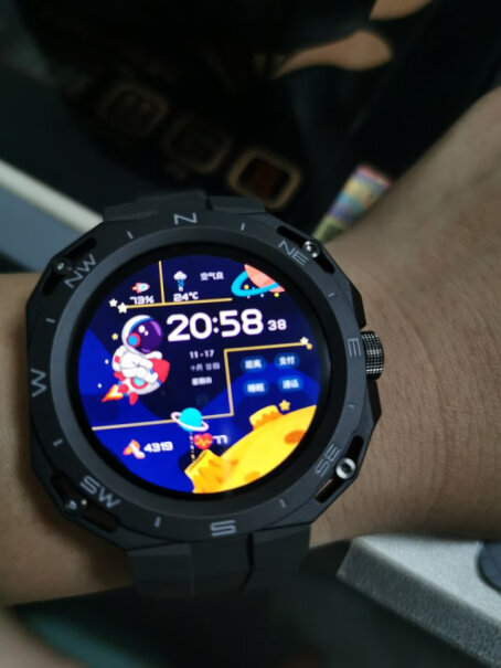 华为（HUAWEI）WATCH GT Cyber 幻夜黑 机能款 华为运动智能手表 闪变换壳评测值得买吗？使用体验！