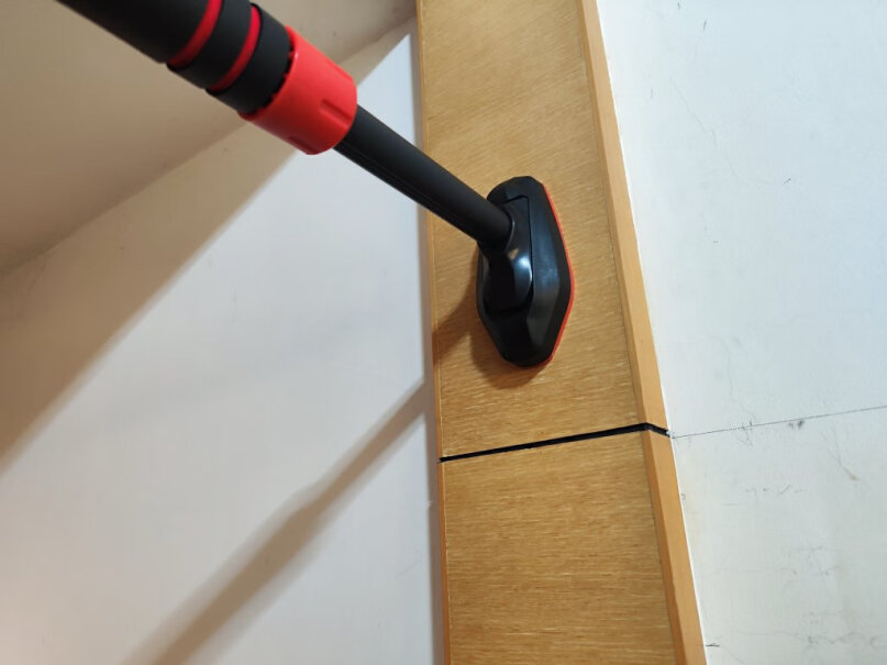 特步家用单杠室内引体向上器腻子粉墙面能用吗？