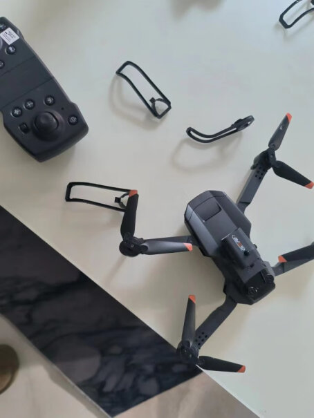 JJR/C 无人机专业航拍遥控飞机男童航模礼物为什么我的无人机装个电池，而且遥控板也中的电池为什么不能飞？