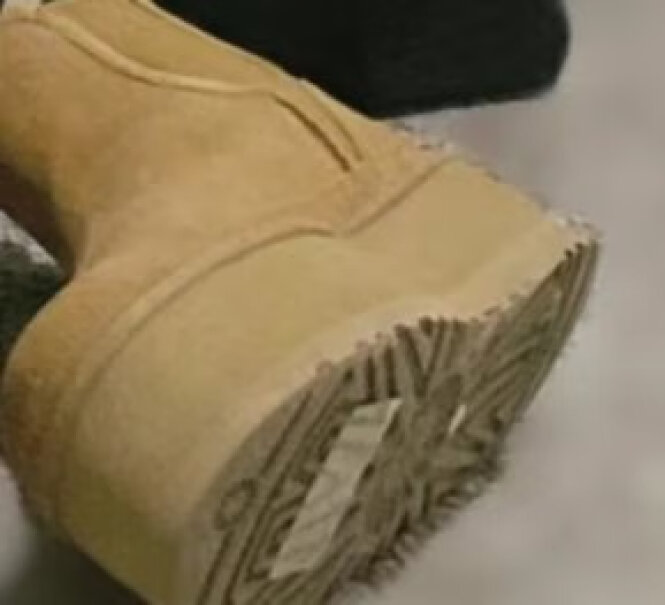 UGG秋季女士切尔西短靴黑色38实际效果怎样？买前必看的产品评测！