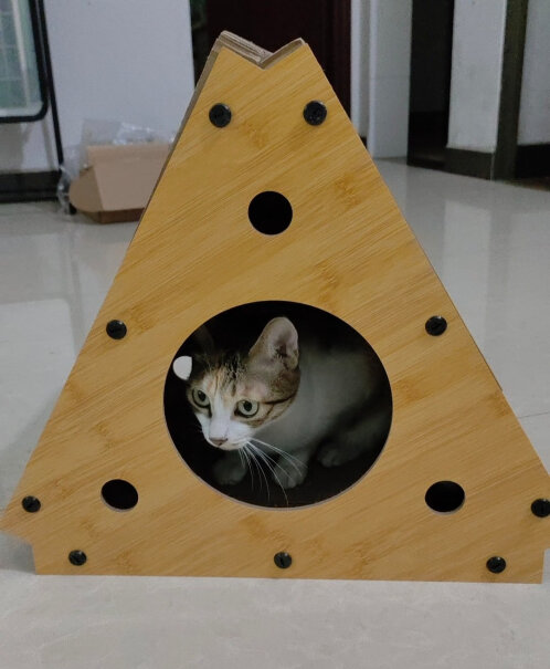 宠辞典三角猫抓板L型款使用舒适度如何？图文解说评测，简明扼要！