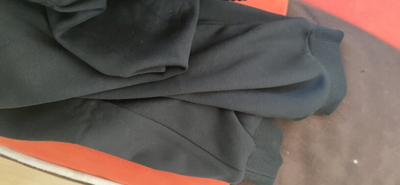 鸿星尔克男童运动裤款式正黑-摇粒绒性价比如何？亲身评测体验诉说？