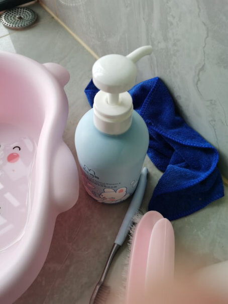 兔头妈妈儿童洗发水沐浴露二合一500g 2瓶功能真的不好吗？使用两个月评测反馈！
