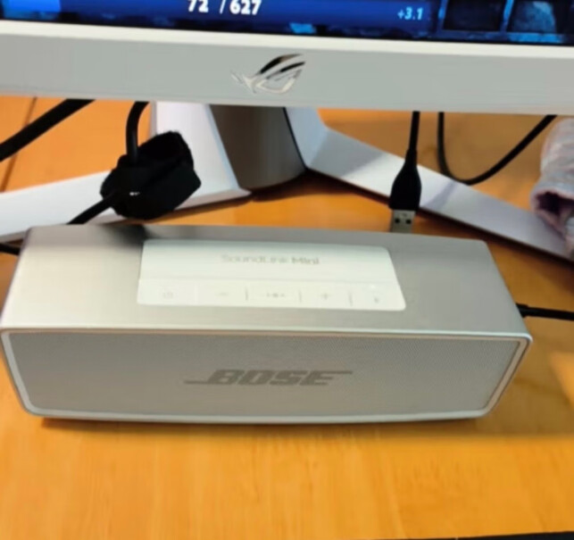 Bose435910电视机用aux接口连它，可以正常输出吗？