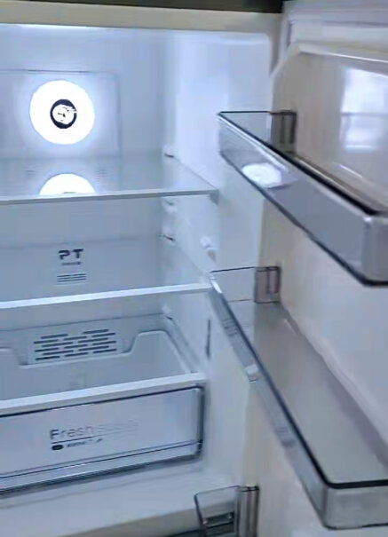 美的BCD-185WM(E)摩卡金你们买这个冰箱第一次通电时两侧会不会很烫？已经通电五个小时了还是很烫，两边都烫？