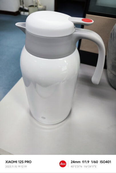 京东京造不锈钢保温瓶2200mL白色评测值得买吗？看完这篇评测就行了！