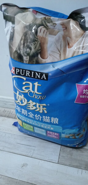 妙多乐猫粮成猫10kg全价均衡营养这家店小颗粒的那袋，家里两只猫吃了都吐了？