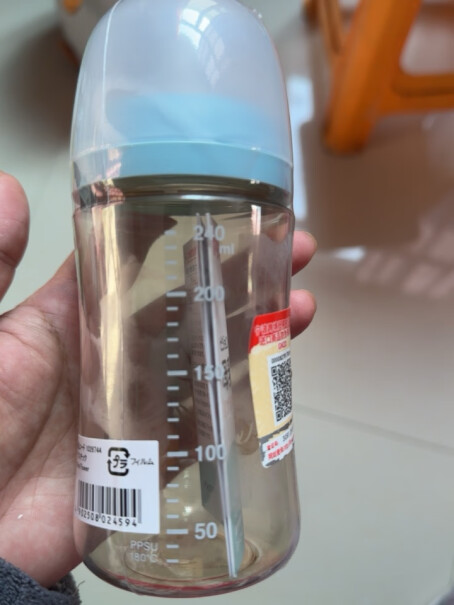 贝亲婴儿新生儿奶瓶 PPSU奶瓶第3代 240ml亲们，现在买的奶瓶都是没有防伪码的吗？