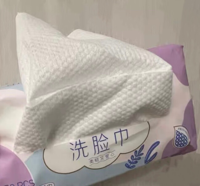 洁柔一次性洗脸巾卷筒式80节值得买吗？网友评测报告。