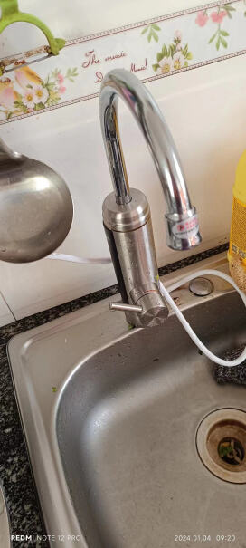 苏泊尔273747-01-LS水龙头洗碗洗菜时会溅水吗？