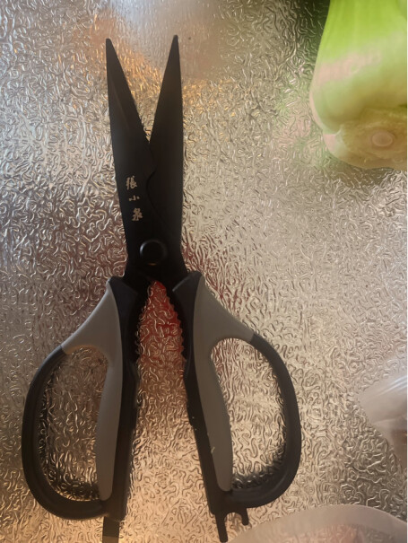 张小泉 流线几何·岚影不锈钢厨房剪刀实用性高，购买推荐吗？内幕评测透露。