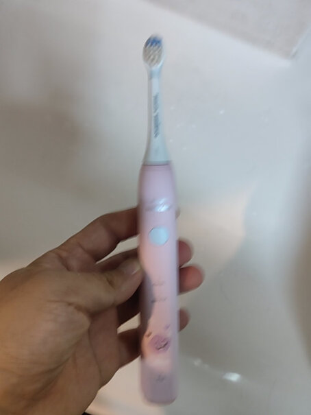 飞利浦HX2432/01蓝色问下各位，马上6岁应该快开始换牙了，能用电动牙刷吗，用原始牙刷每次都是敷衍的刷下？