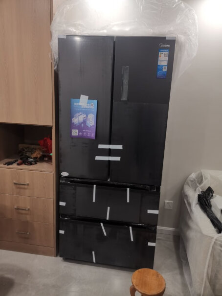 美的BCD-508WTPZM(E)美的508电冰箱在哪里散热啊？