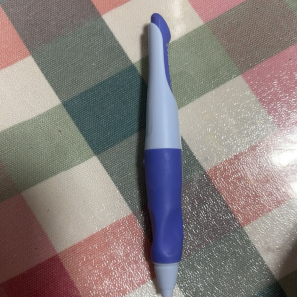 思笔乐自动铅笔3.15mm学写字套装这个笔掉地上会摔断笔芯吗？