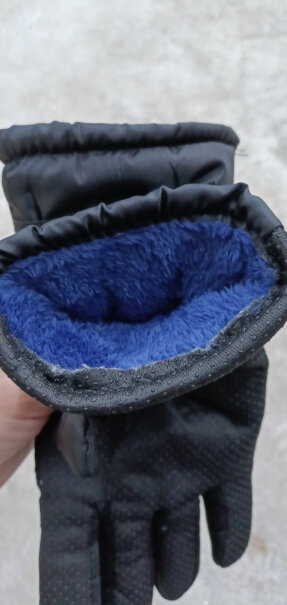 翰崎冬季男加绒保暖手套 黑-绿色 均码用户体验如何？真实评测分享点评？