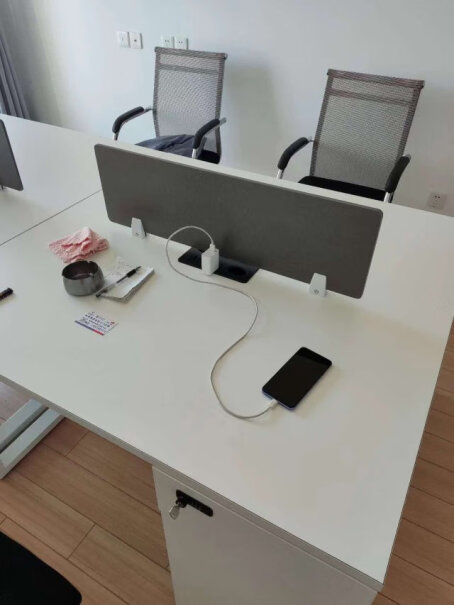 斯麦琪职员办公桌现代屏风工位使用感受如何？功能评测介绍一网打尽！
