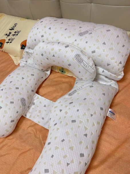 多米贝贝孕妇枕U型侧睡抱枕多功能托腹靠枕性价比挺高的，还是京东物流，孕期应该备一个孕妇枕吗？