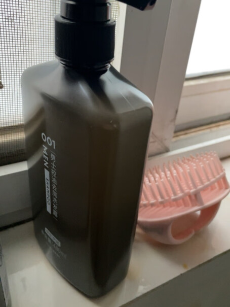 京东京造 001古龙香氛洗发水成分表除了水之外的第一位成分是氨基的表活吗？
