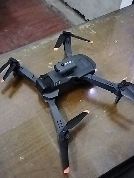 JJR/C 无人机专业航拍遥控飞机男童航模礼物无人机可以飞多高？