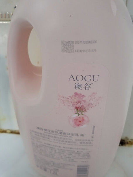 阿道夫澳谷樱花香氛沐浴露1.8L这个冬天可以用吗？