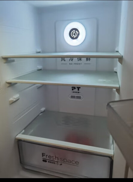美的BCD-185WM(E)摩卡金你们的冰箱两侧有保护膜吗，为什么我的没有。刚问了新冰箱都是有保护膜的？