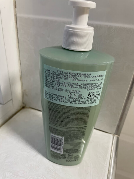 卡诗双重功能洗发水500ml头发枯燥的适合吗？