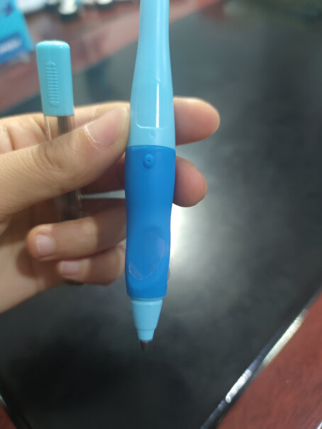 思笔乐自动铅笔3.15mm学写字套装有用吗？能绞正勾手腕吗？