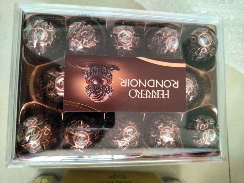 费列罗黑莎榛仁夹心黑巧克力礼盒评测怎么样？小白买前必看评测？
