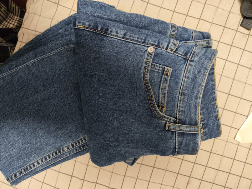 京东京造经典系列男士直筒牛仔裤 新中蓝 33大家买的线头多吗，会不会裤头偏松？