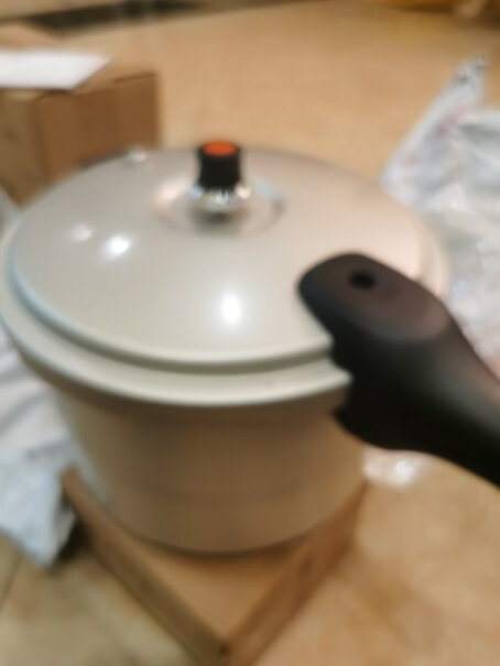 苏泊尔铝合金高压锅6.0L带蒸格YL229H2用来煮稀饭可以吗？用着怎么样？不锈钢的好还是铝锅好？