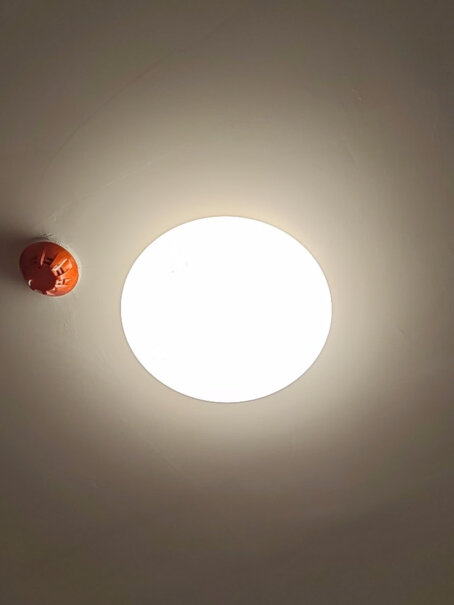 雷士LED吸顶灯芯改造灯板圆形模组灯条24W自带镇流器吗？