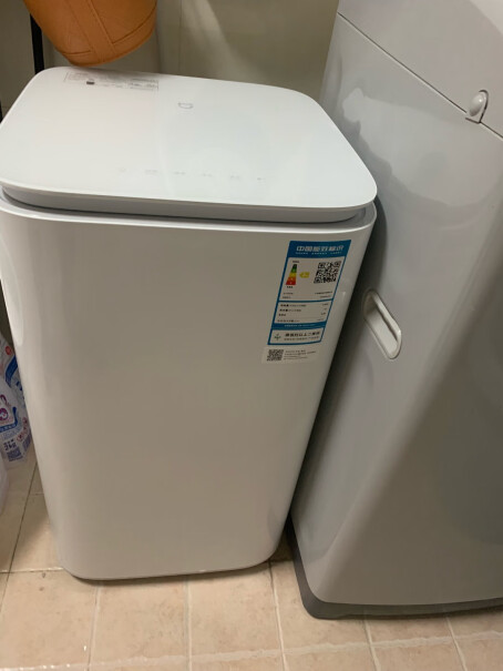 米家XQB30MJ102W洗衣机外壳防水么？放在浴室能行么？