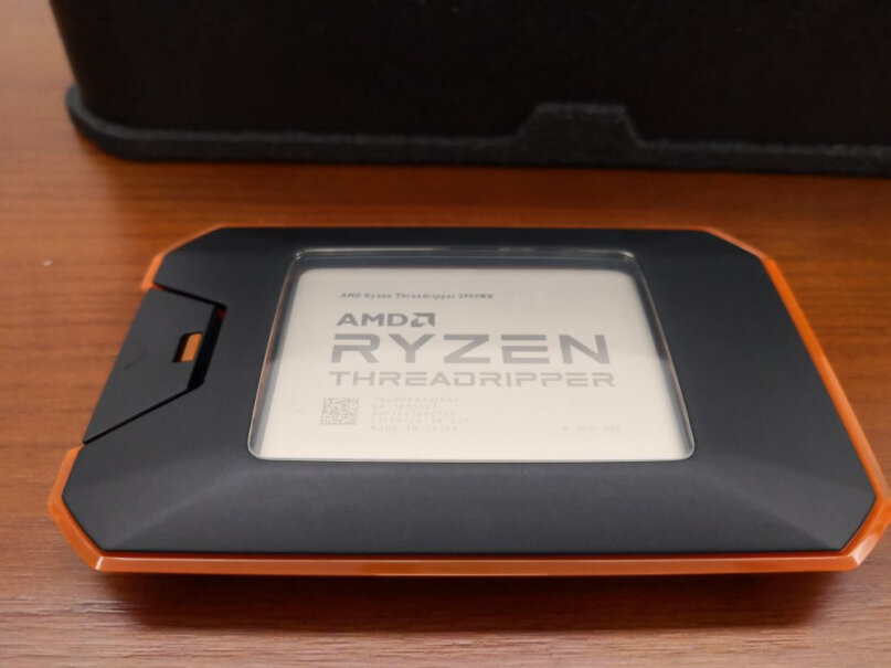 AMD 锐龙7 2700X 处理器(r7)这个处理器用什么散热？