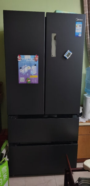 美的BCD-508WTPZM(E)可以贴磁吸冰箱贴吗？