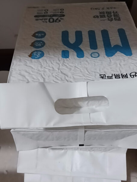 网易严选豆腐猫砂 2.5kg结团块吗？