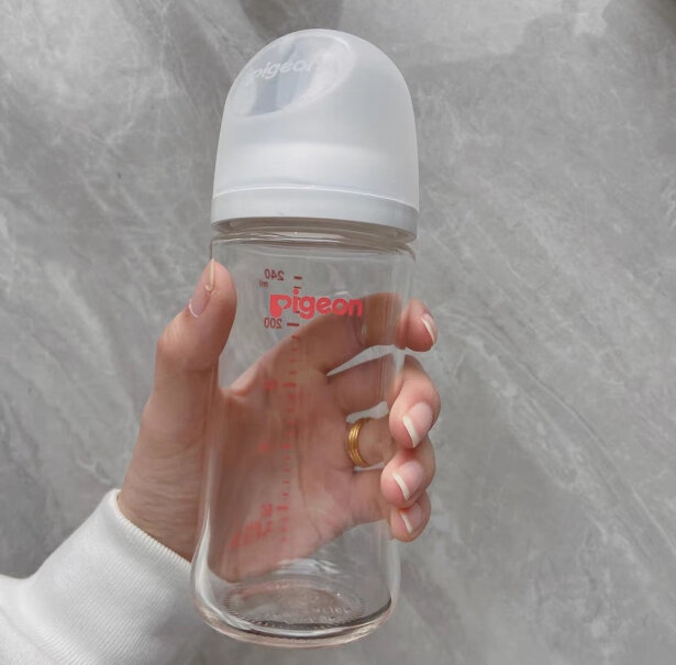 贝亲奶瓶新生儿 宽口玻璃奶瓶 160ml刻度准吗？