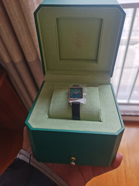 LOLA ROSE手表新小绿表钢带套装星运礼盒功能是否出色？功能评测介绍？