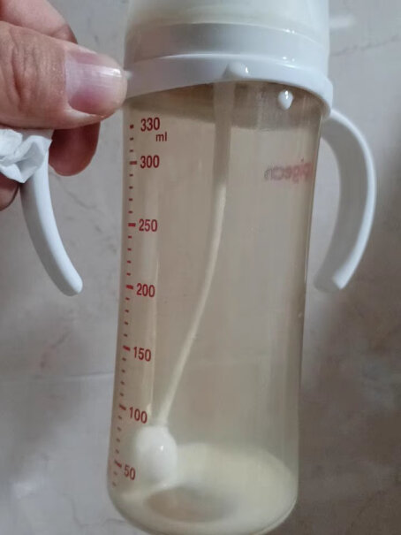 贝亲婴儿新生儿奶瓶 PPSU奶瓶第3代 240ml我的这个奶嘴怎么一直有股香味儿去不掉？