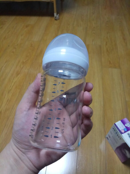 飞利浦新安怡奶瓶有没有适合6个月以上的宝宝用的奶瓶？或者这奶瓶可以配个6个月以上的奶嘴吗？