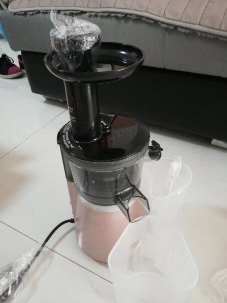 九阳手动榨汁机分离家用原汁机渣汁分离果汁机便携声音大吗？