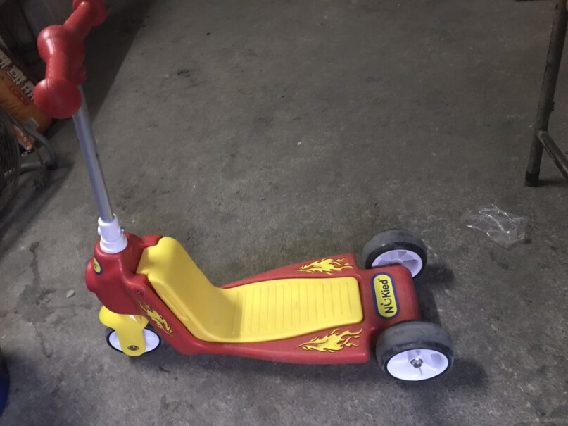 儿童滑板车纽奇滑板车儿童脚踏三轮童车1-5岁男女孩玩具滑滑车质量不好吗,来看下质量评测怎么样吧！