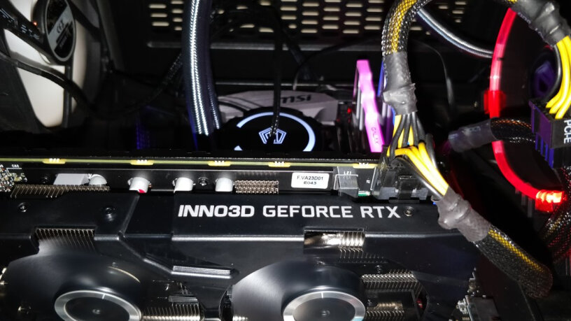 映众GeForce RTX 2060黑金显卡风扇是一直转的还是会自动启停？噪音怎么样？