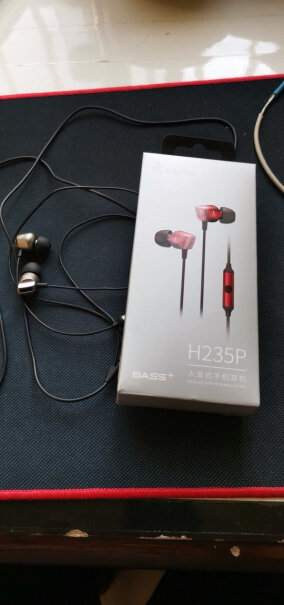 漫步者H235P耳机入耳式有线手机耳机和小米圈铁Pro比哪个好？