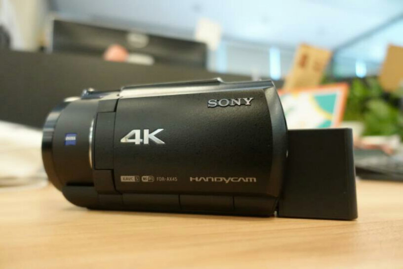索尼FDR-AX700高清数码摄像机索尼AX45摄像机怎样取消24p模式？点击取消需格式化，点击oK后，便关机，等待再起动后，仍然是24p模式，特向大神求助！