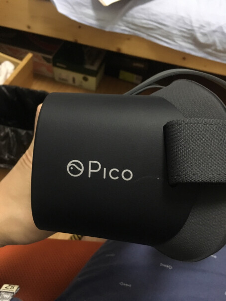 Pico G2 4K VR一体机看360度视频，不转头部，可以用手柄来转吗？