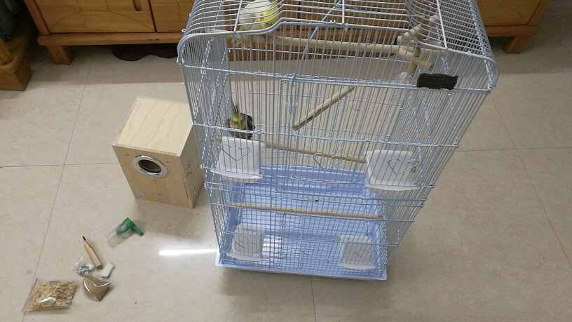 宠儿新家玄凤虎皮鹦鹉笼子我看介绍里有鸟罩子。都是带的吧？